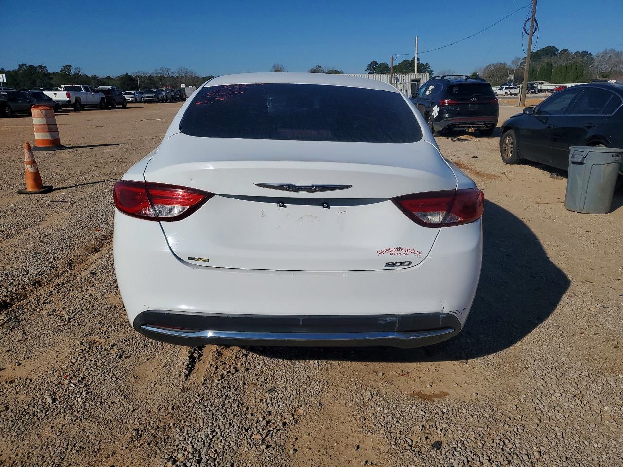 2015 CHRYSLER 200 LIMITED photo 11