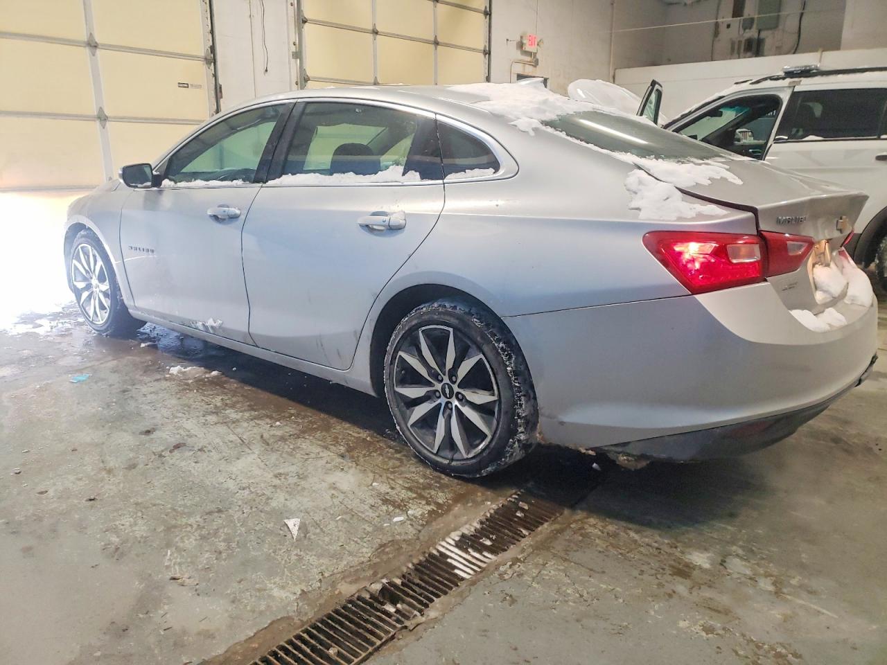 2018 CHEVROLET MALIBU LT photo 4