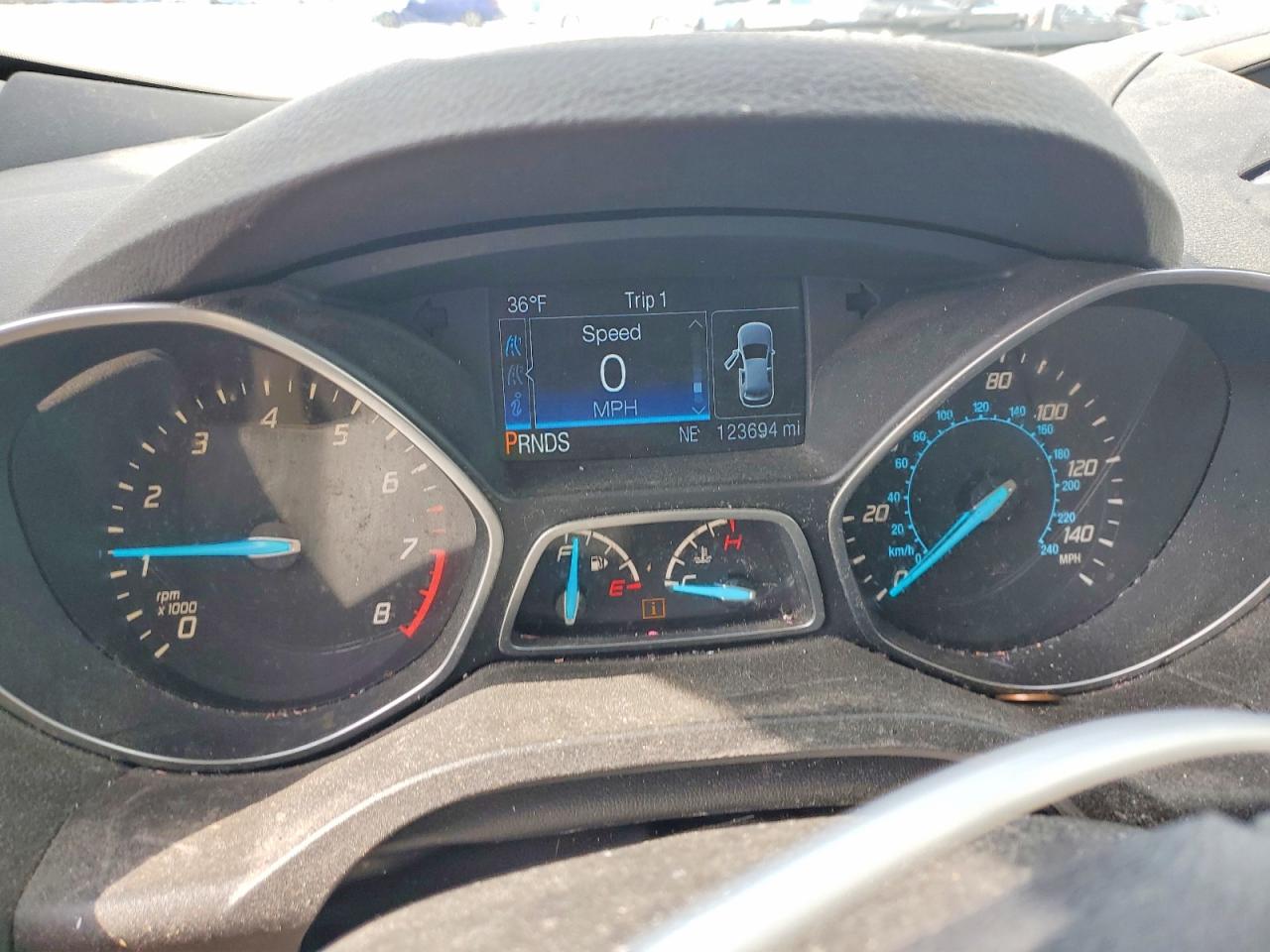 2016 FORD ESCAPE SE photo 9