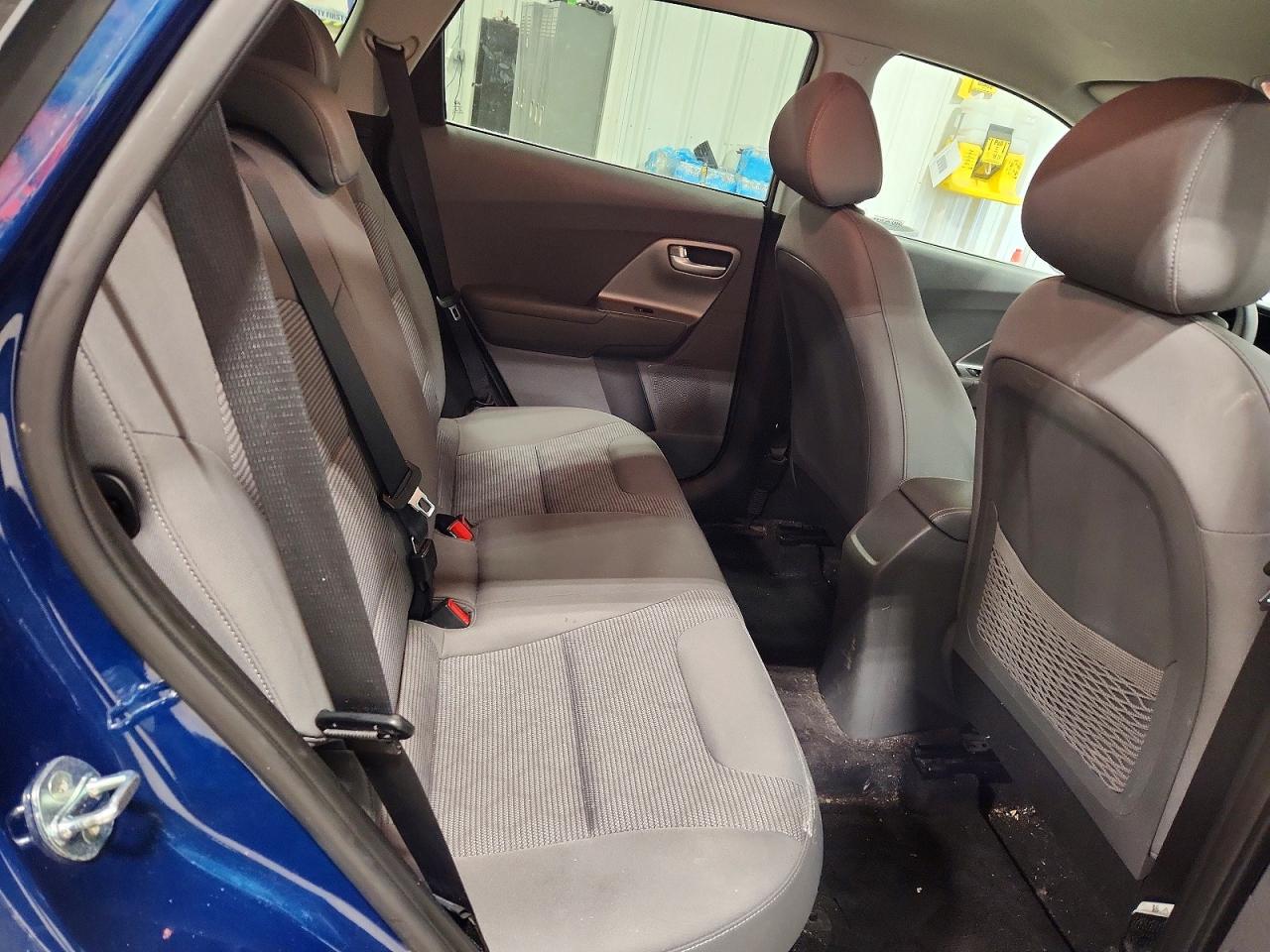 2021 KIA NIRO LX photo 28