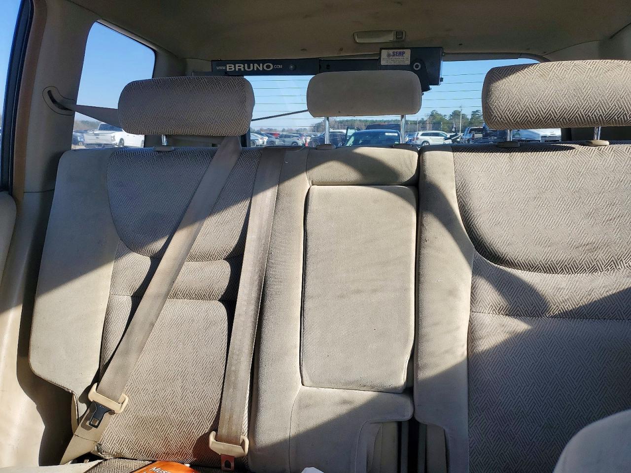 2003 TOYOTA HIGHLANDER photo 10