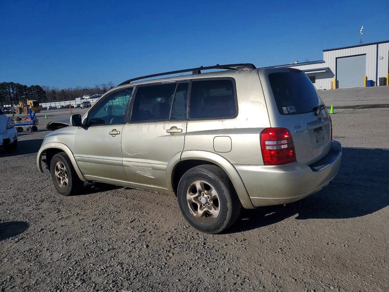 2003 TOYOTA HIGHLANDER photo 2
