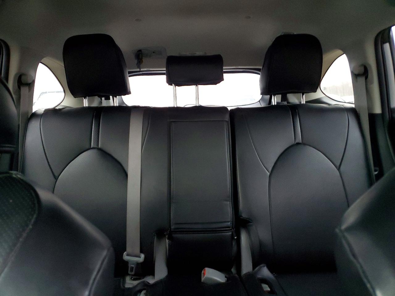 2021 TOYOTA HIGHLANDER LE photo 19