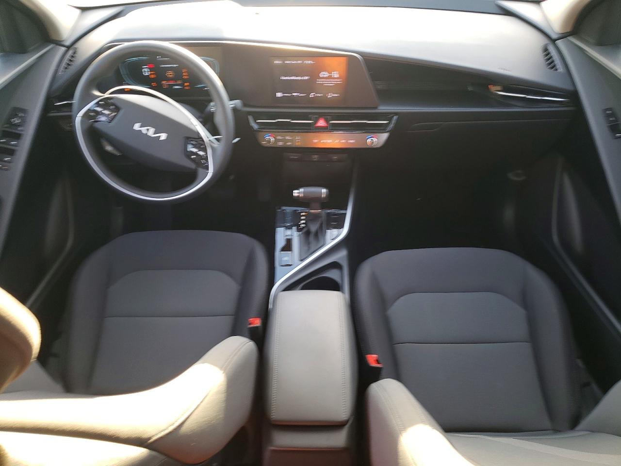2025 KIA NIRO LX photo 15
