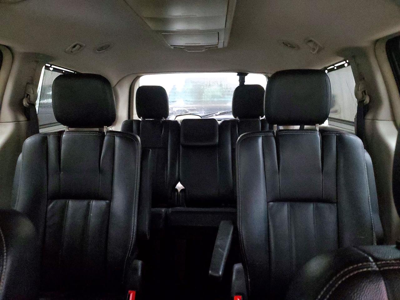 2015 CHRYSLER TOWN & COUNTRY TOURING photo 28