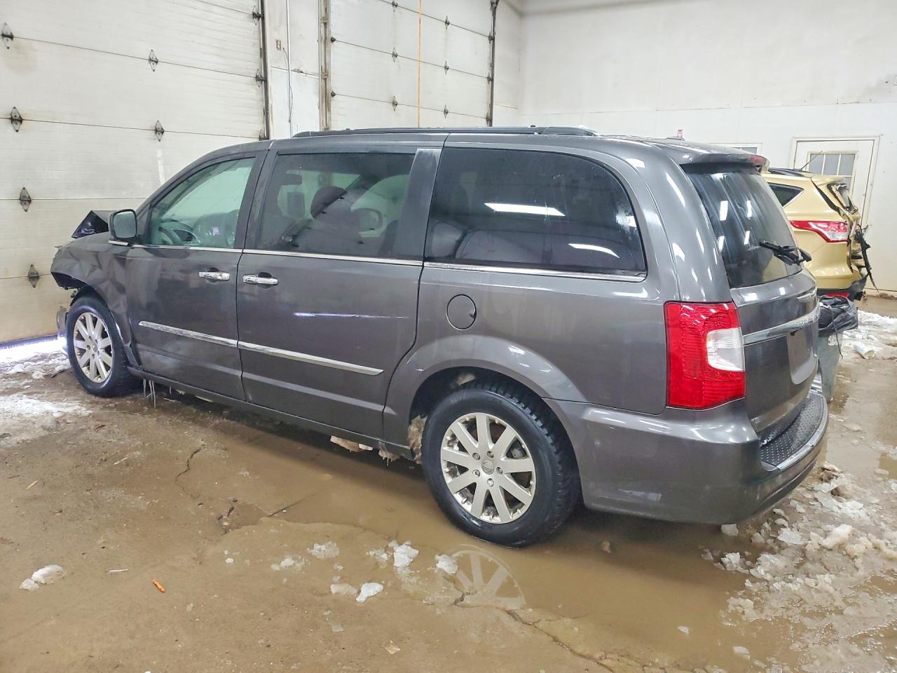 2015 CHRYSLER TOWN & COUNTRY TOURING photo 4