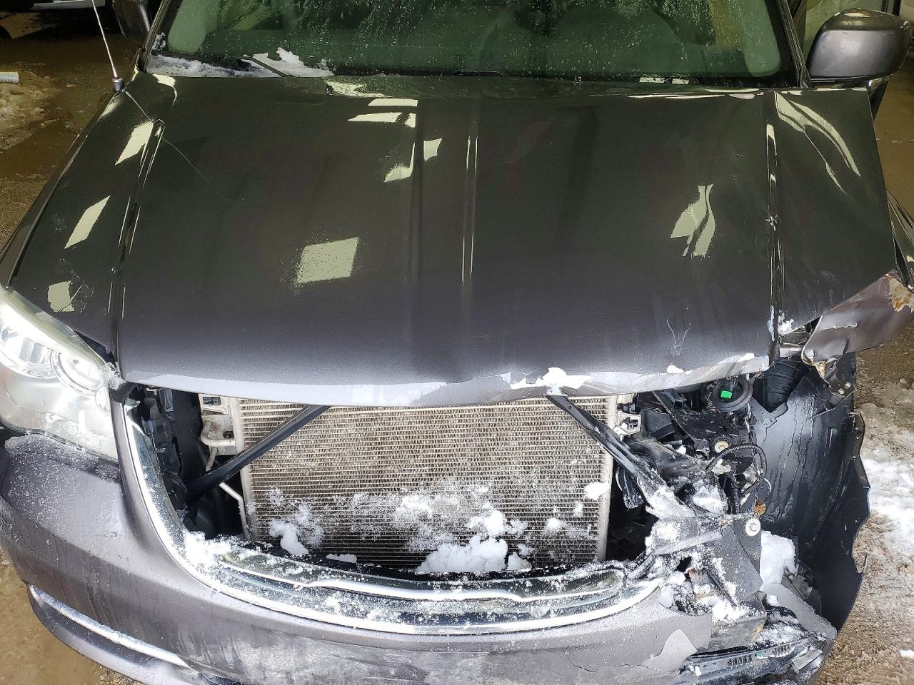 2015 CHRYSLER TOWN & COUNTRY TOURING photo 34