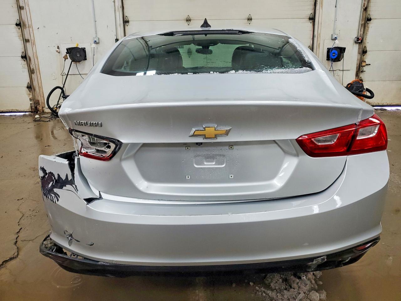 2017 CHEVROLET MALIBU LS photo 11