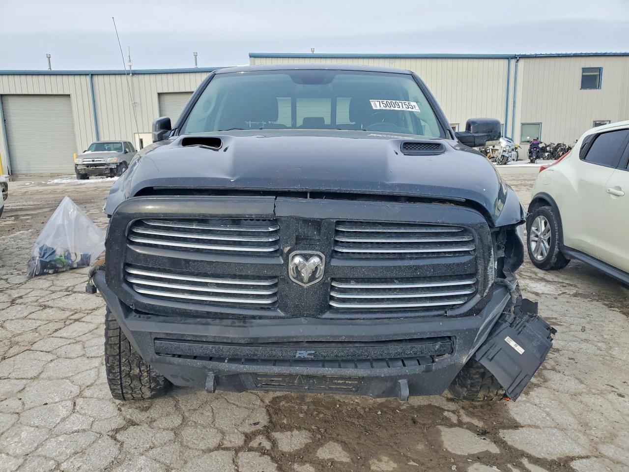 2015 RAM 1500 SPORT photo 5
