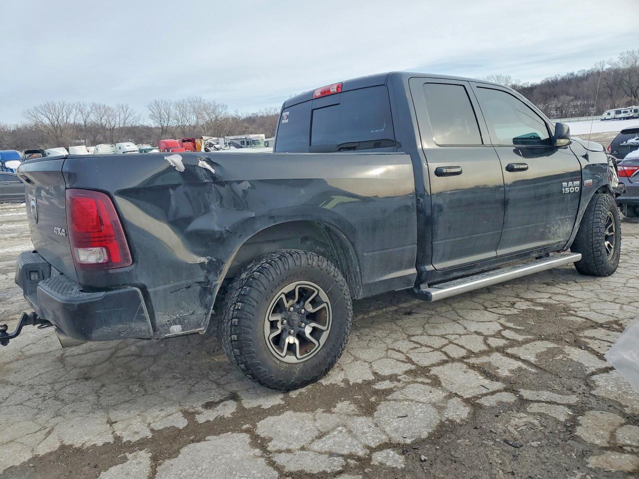 2015 RAM 1500 SPORT photo 3