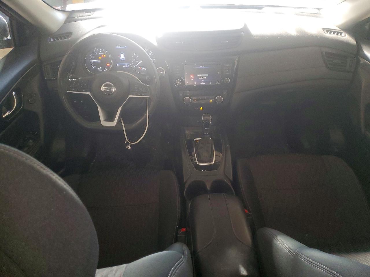 2018 NISSAN ROGUE SV photo 15