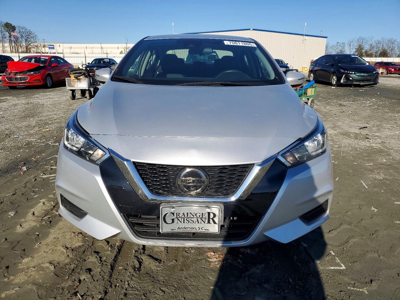 2021 NISSAN VERSA SV photo 5