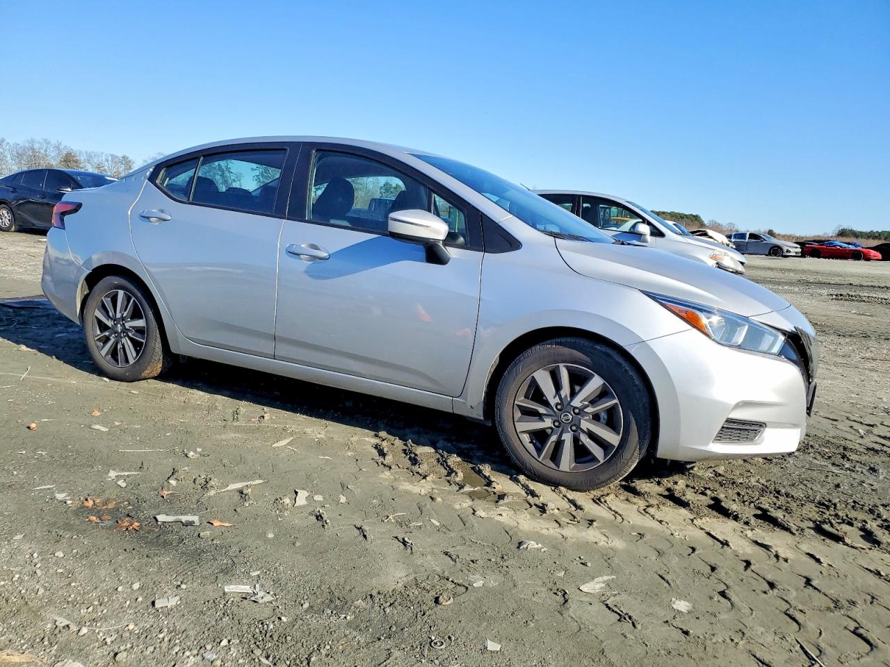 2021 NISSAN VERSA SV photo 4
