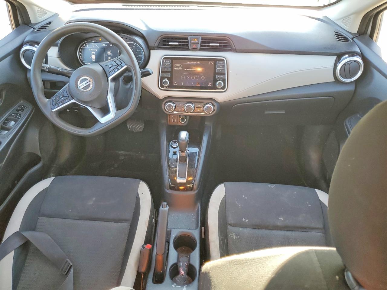2021 NISSAN VERSA SV photo 8