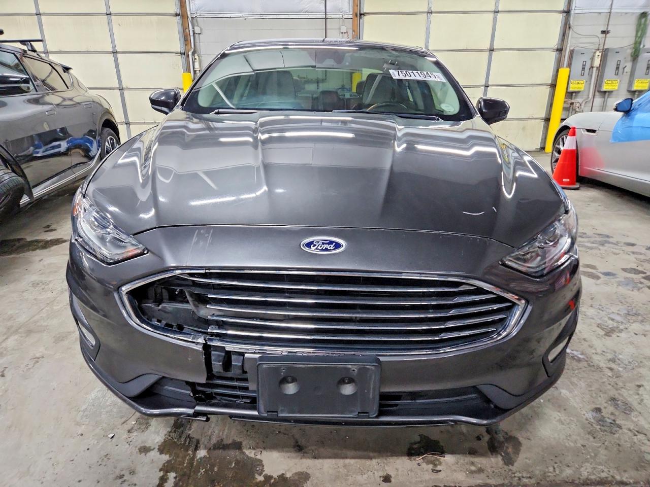 2019 FORD FUSION SE photo 5