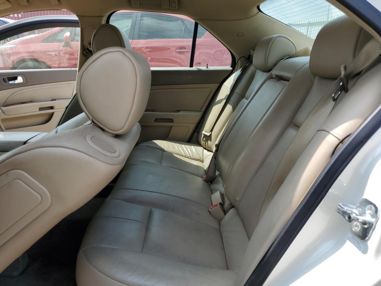 2011 CADILLAC STS LUXURY PERFORMANCE photo 10