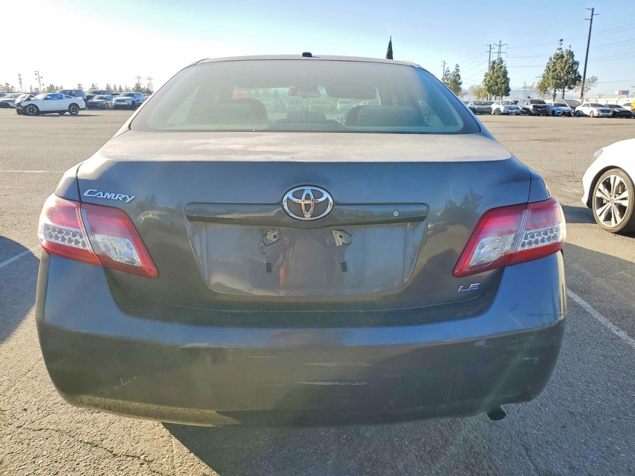 2011 TOYOTA CAMRY BASE photo 16