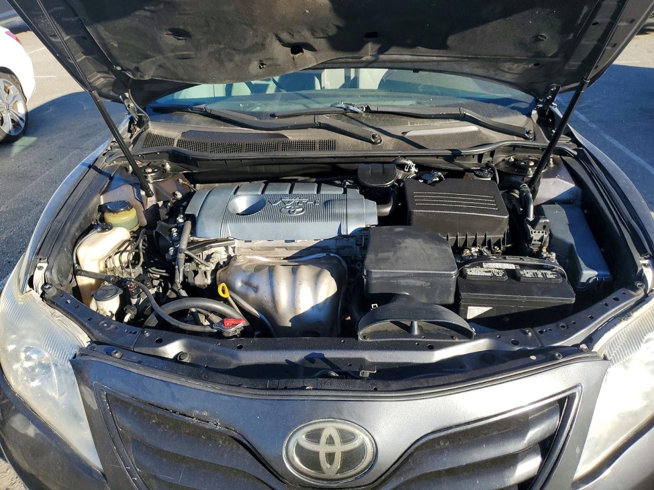 2011 TOYOTA CAMRY BASE photo 31