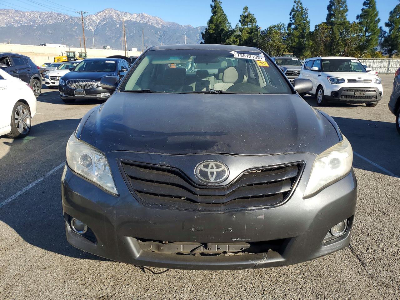 2011 TOYOTA CAMRY BASE photo 13