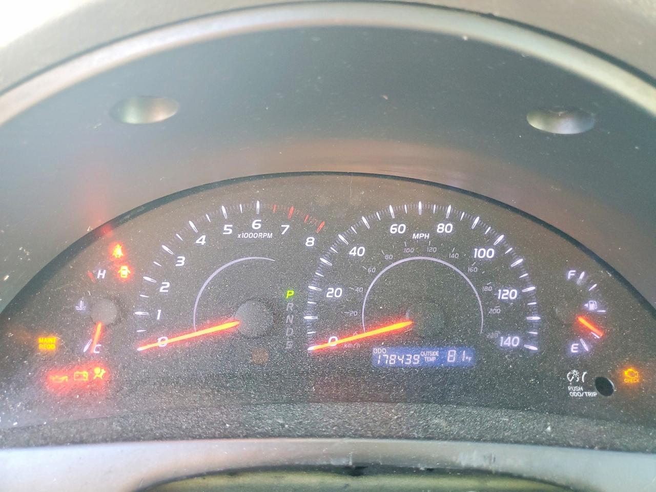 2011 TOYOTA CAMRY BASE photo 25