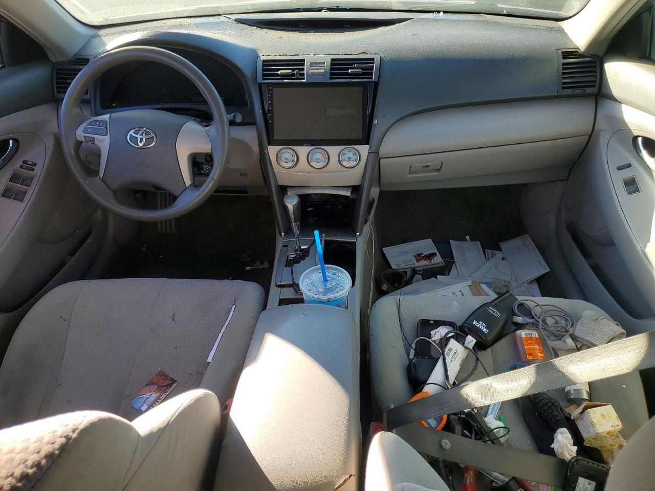 2011 TOYOTA CAMRY BASE photo 22