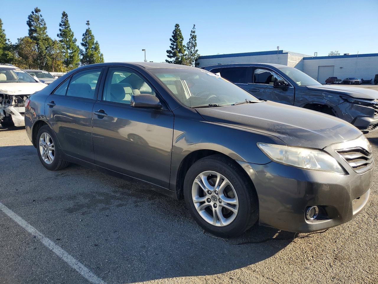 2011 TOYOTA CAMRY BASE photo 10