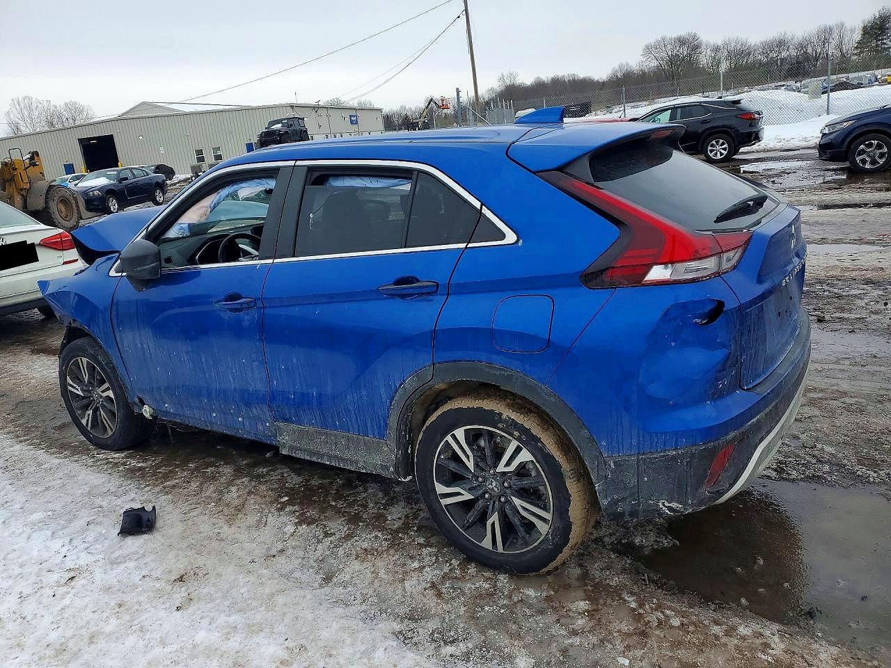 2024 MITSUBISHI ECLIPSE CROSS SE photo 4
