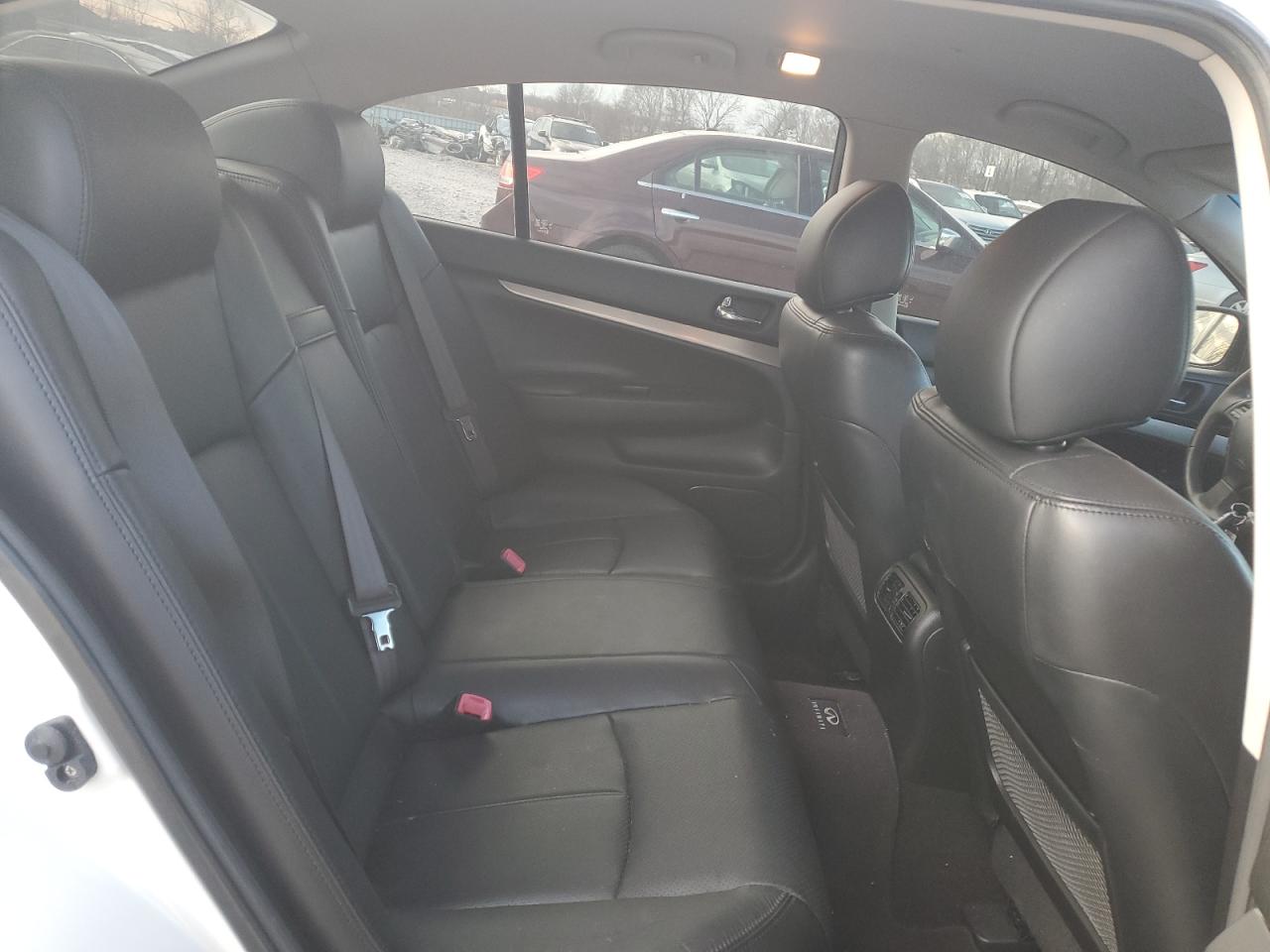 2013 INFINITI G37 BASE photo 19