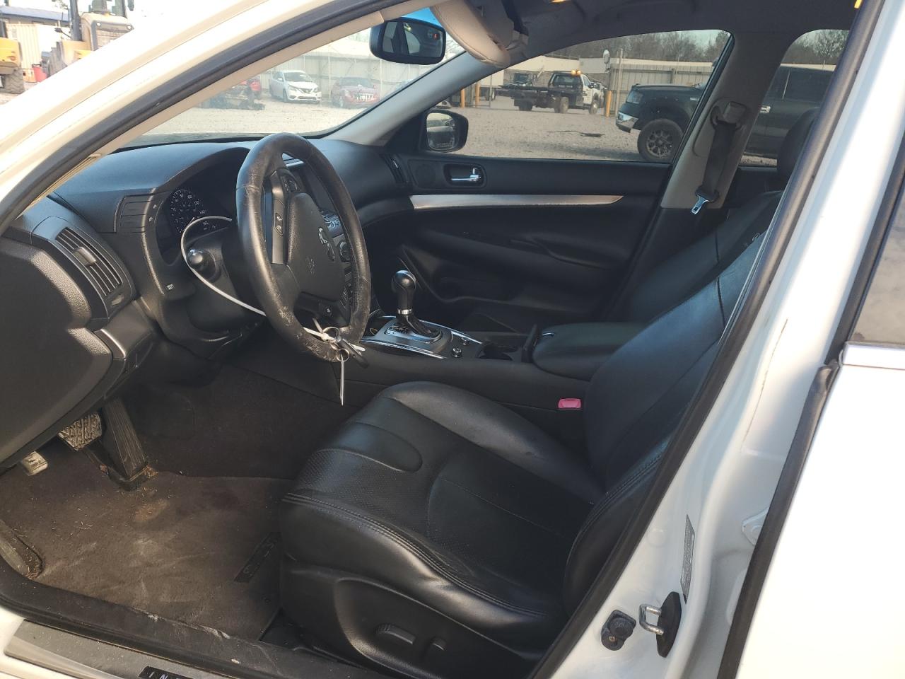 2013 INFINITI G37 BASE photo 13