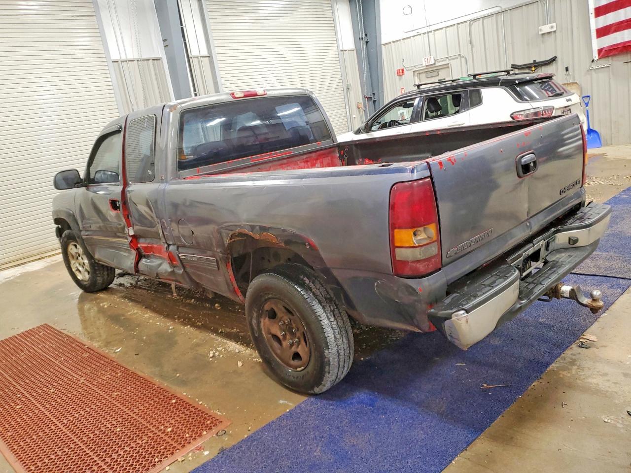 2002 CHEVROLET SILVERADO K1500 photo 3
