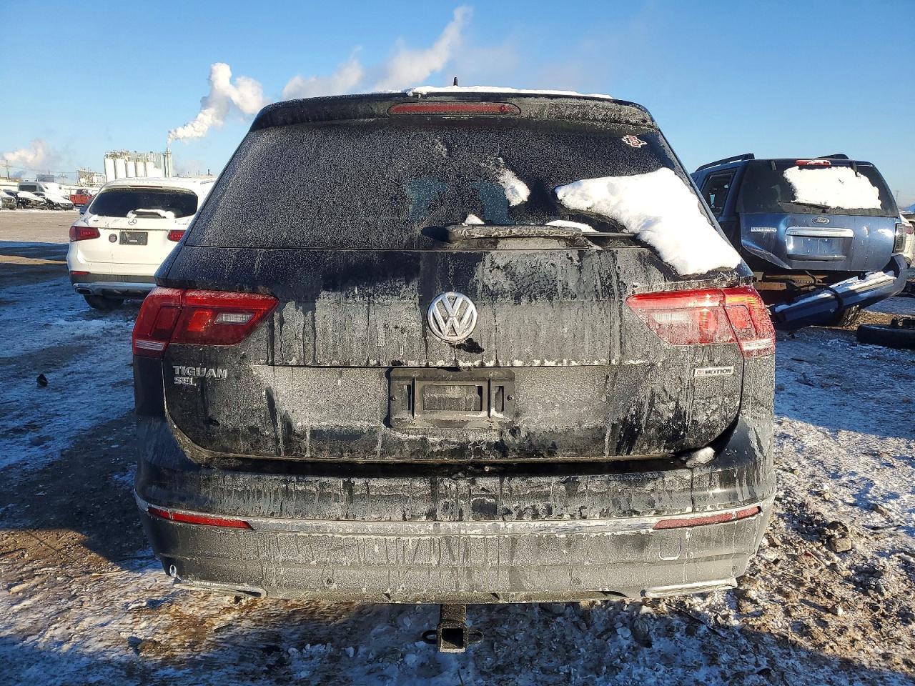 2021 VOLKSWAGEN TIGUAN SE photo 6