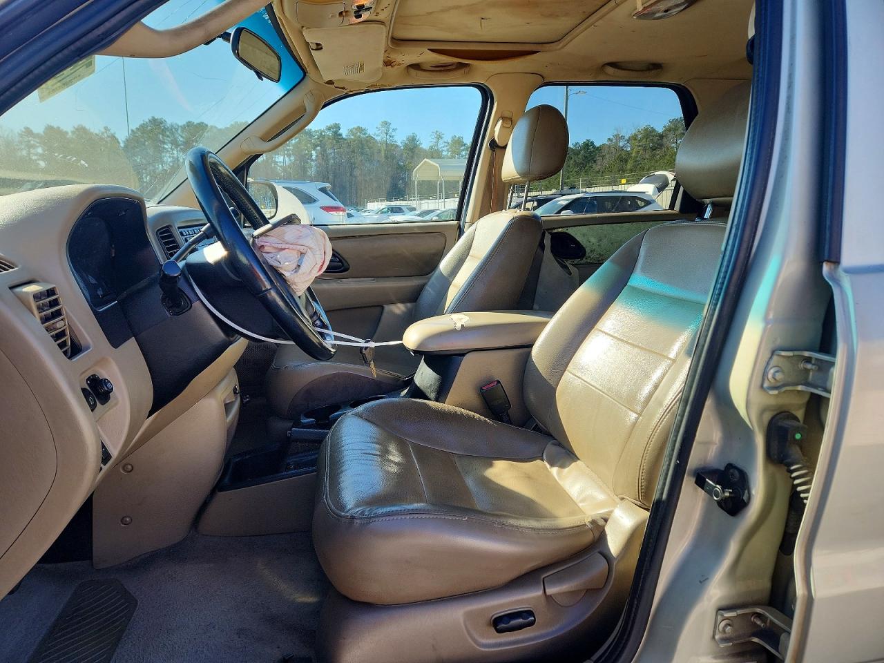 2003 FORD ESCAPE XLT photo 13