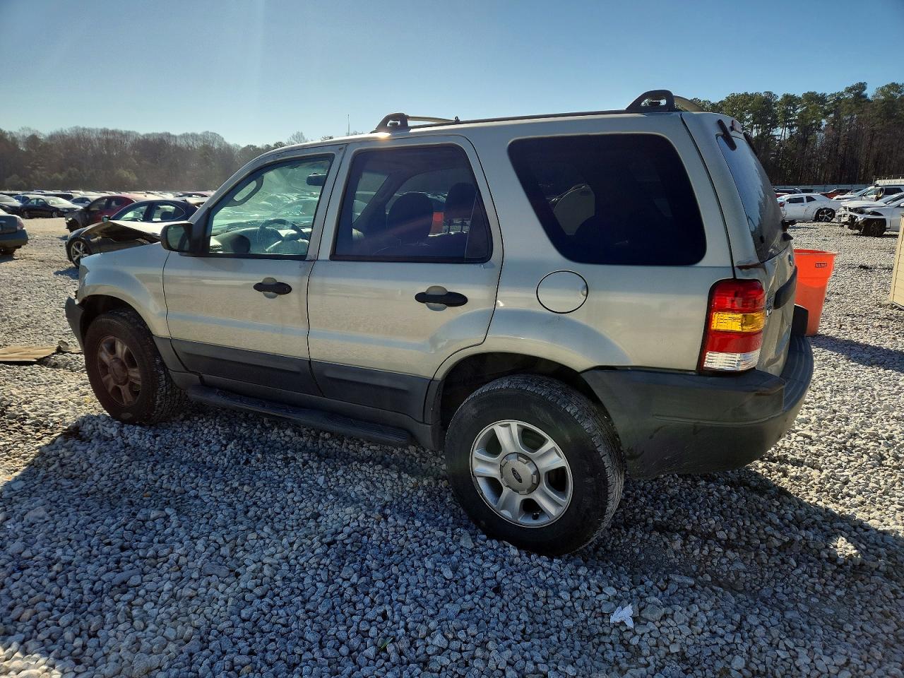 2003 FORD ESCAPE XLT photo 3