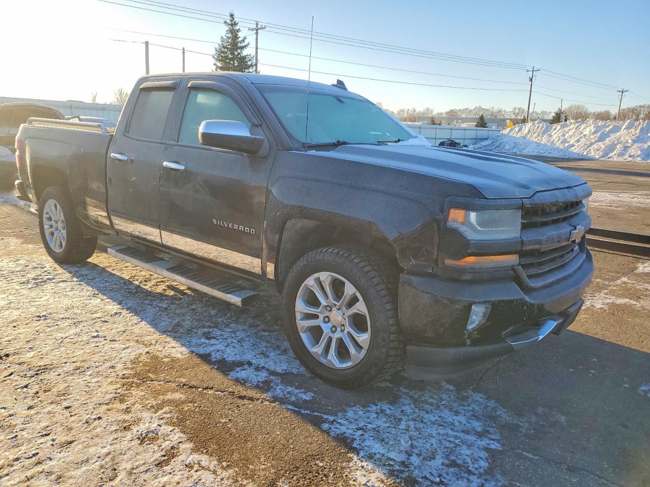 2016 CHEVROLET SILVERADO K1500 LT photo 4