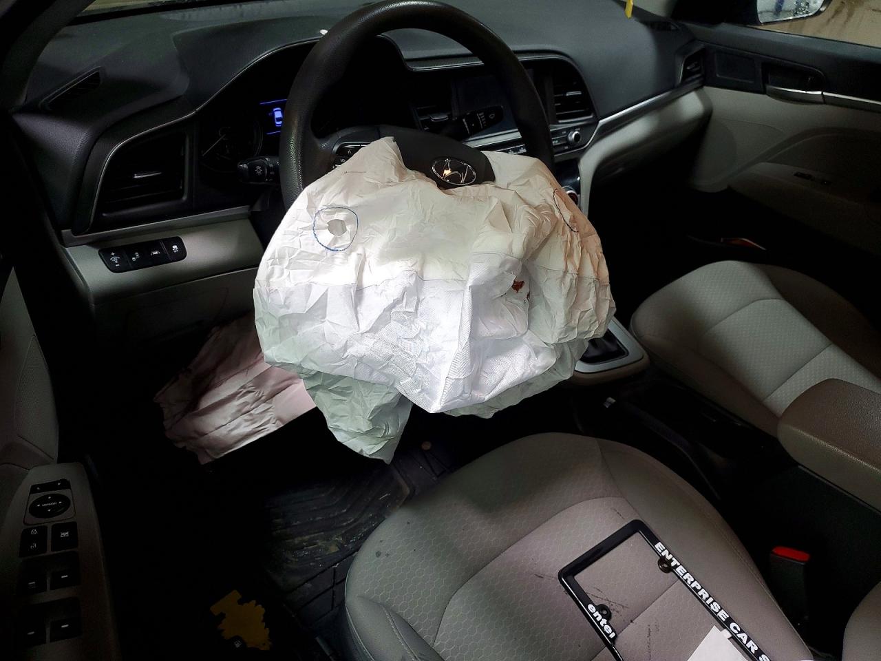 2019 HYUNDAI ELANTRA SE photo 22