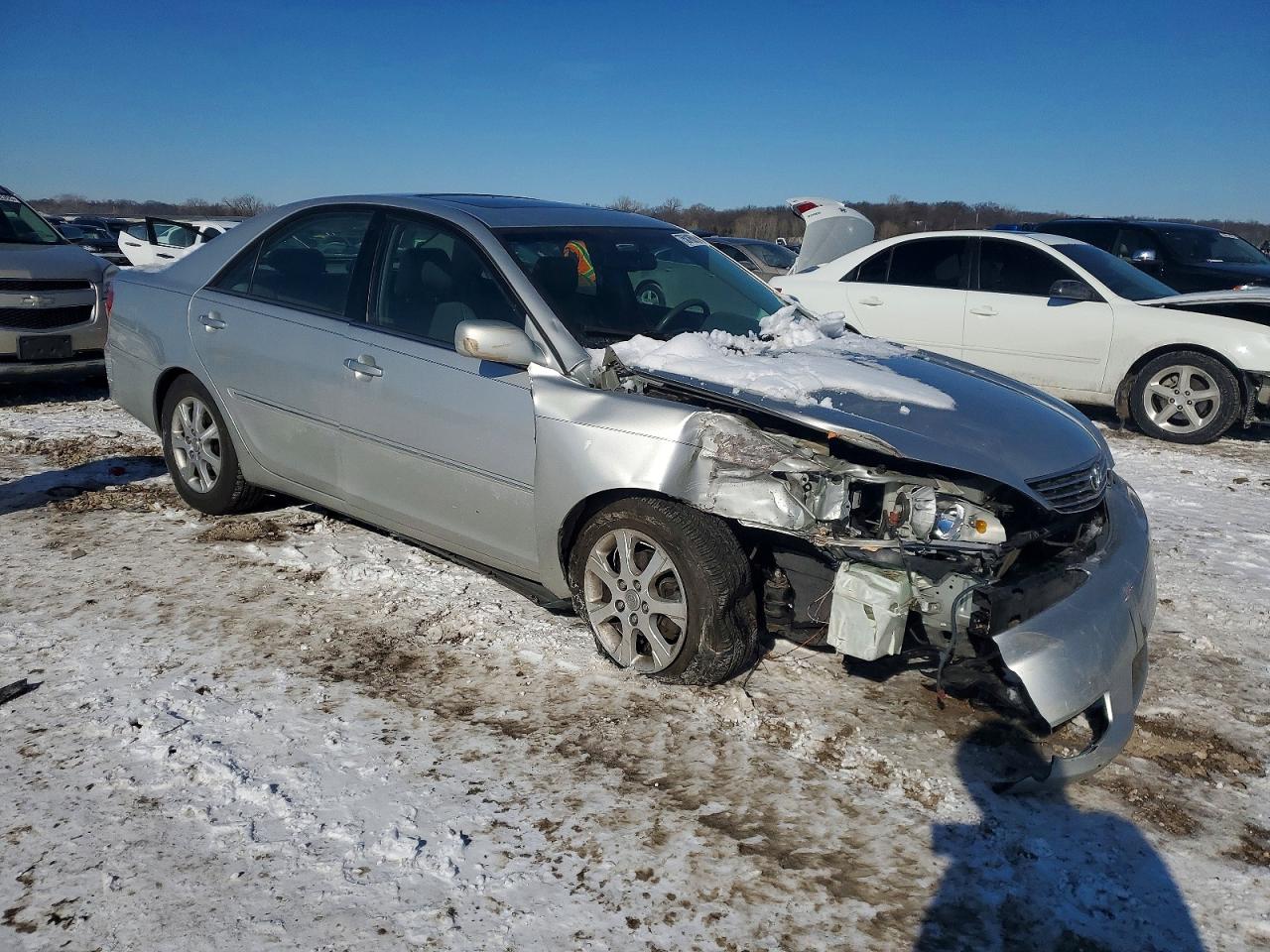 2005 TOYOTA CAMRY photo 4