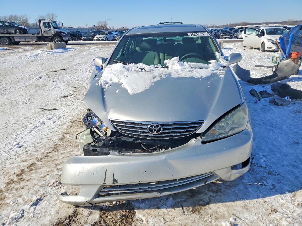 2005 TOYOTA CAMRY photo 5