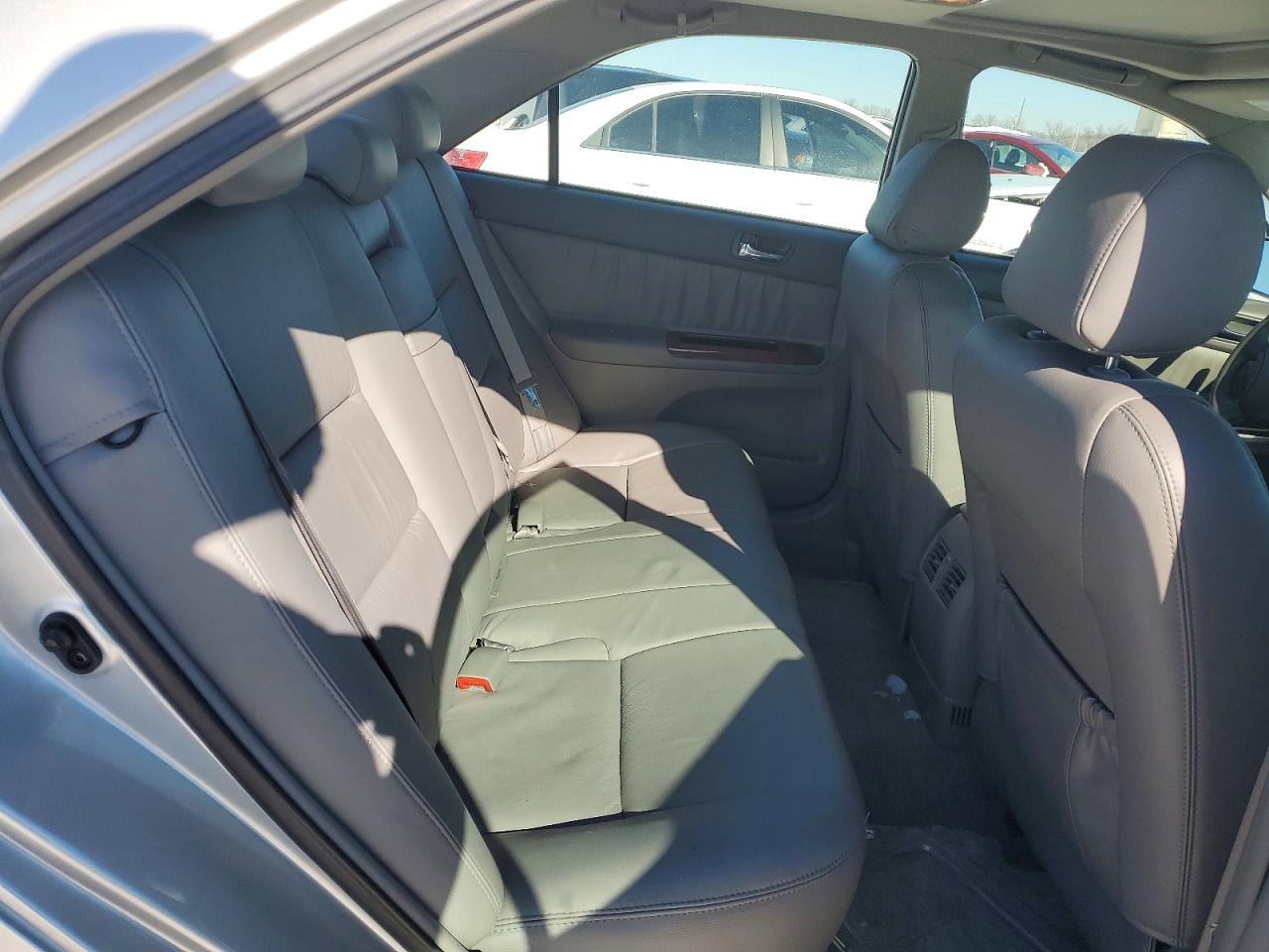 2005 TOYOTA CAMRY photo 10