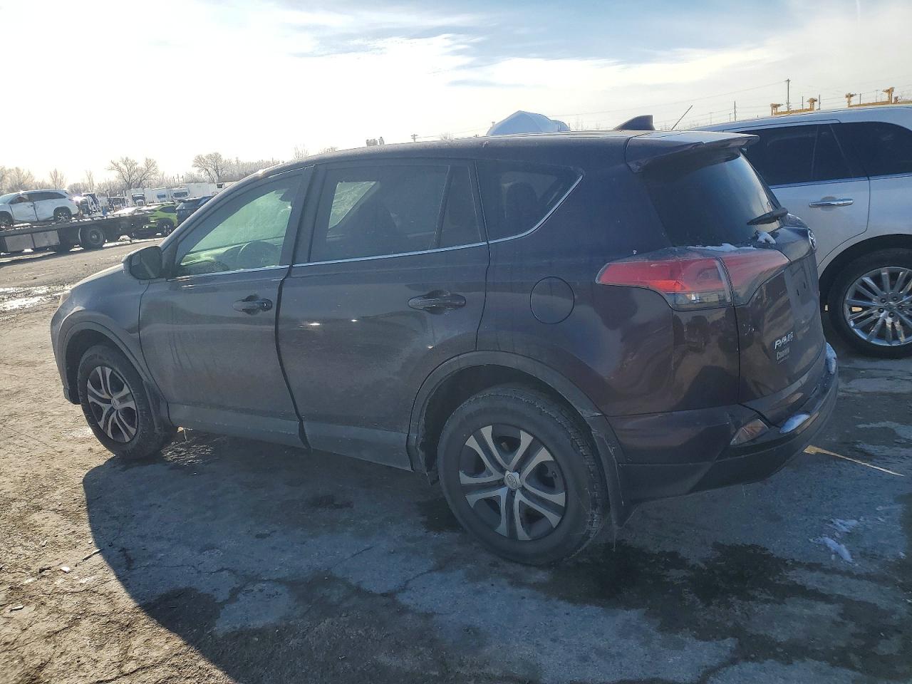 2018 TOYOTA RAV4 photo 4
