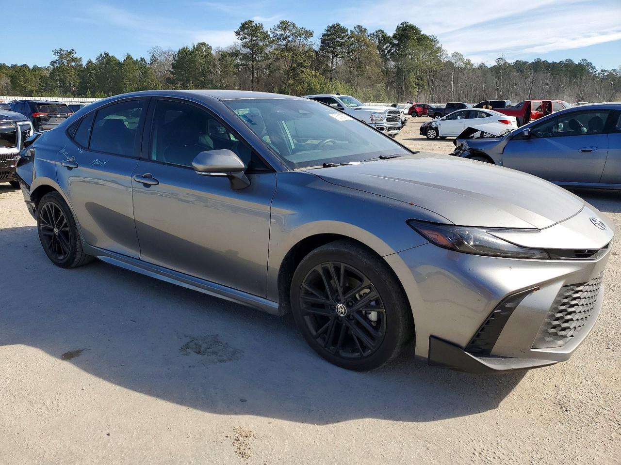 2025 TOYOTA CAMRY photo 4
