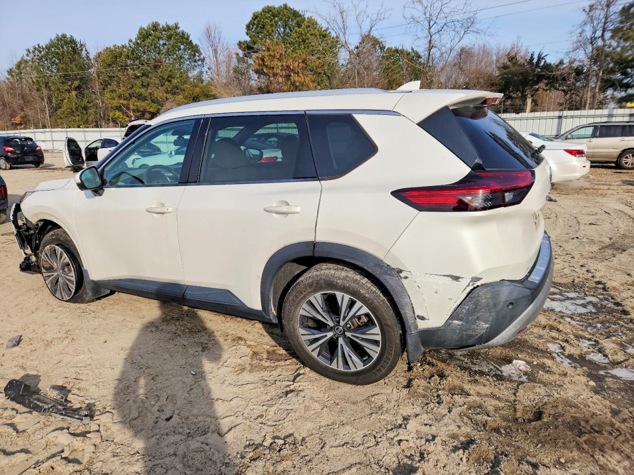 2021 NISSAN ROGUE SV photo 4