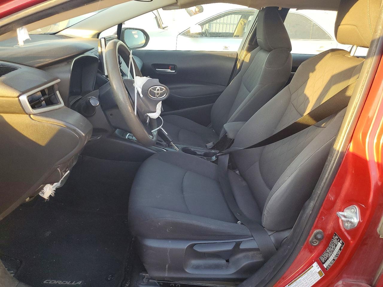 2020 TOYOTA COROLLA LE photo 7