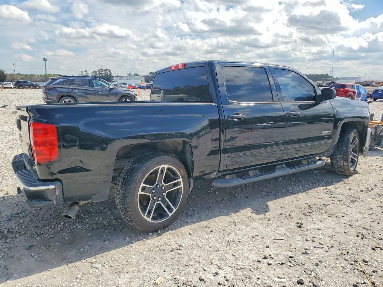 2016 CHEVROLET SILVERADO C1500 LT photo 3