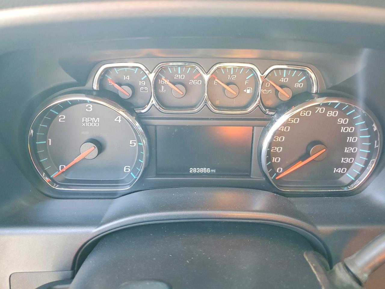 2016 CHEVROLET SILVERADO C1500 LT photo 9