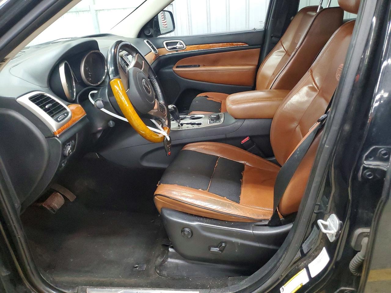 2012 JEEP GRAND CHEROKEE OVERLAND photo 13