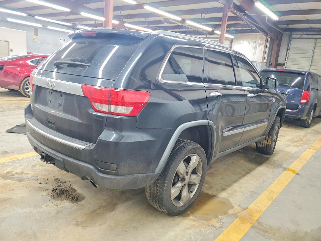 2012 JEEP GRAND CHEROKEE OVERLAND photo 5