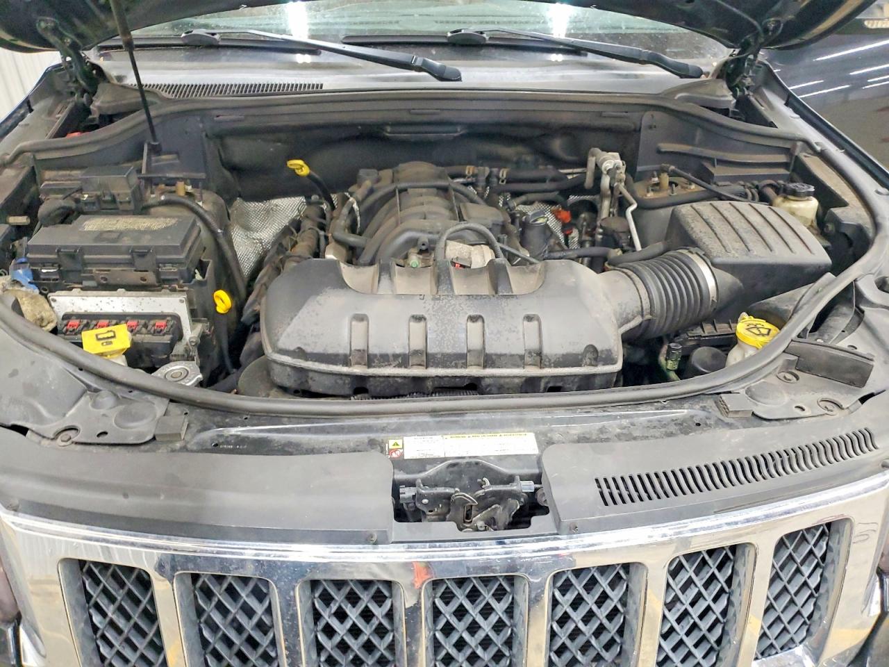 2012 JEEP GRAND CHEROKEE OVERLAND photo 23