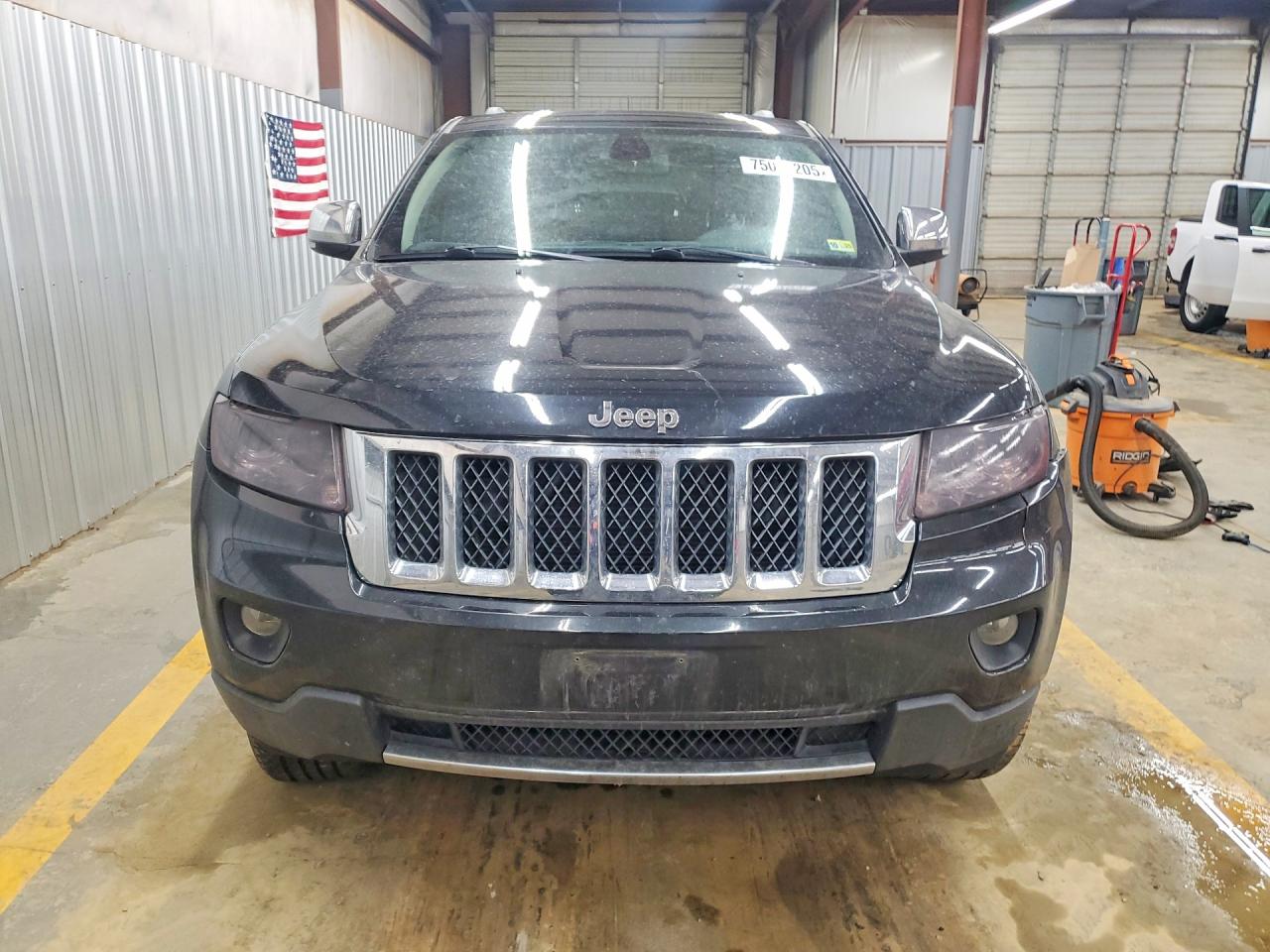 2012 JEEP GRAND CHEROKEE OVERLAND photo 9