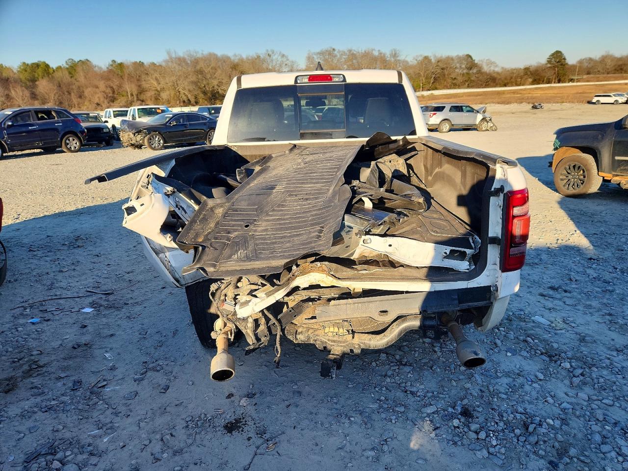 2019 RAM 1500 LARAMIE photo 16