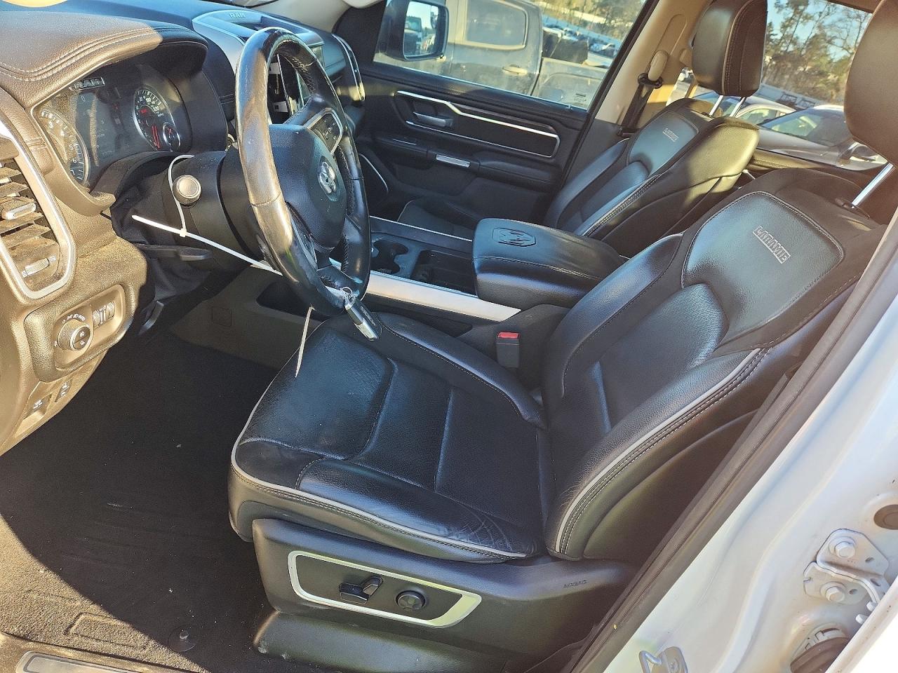 2019 RAM 1500 LARAMIE photo 19